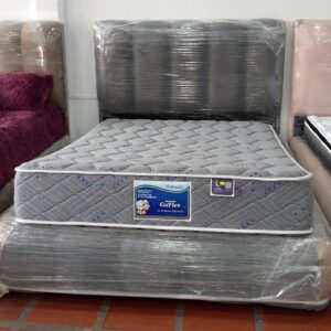 Colchón ortopédico sin resortes matrimonial